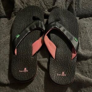 Sanuk Black and Pink Sandals